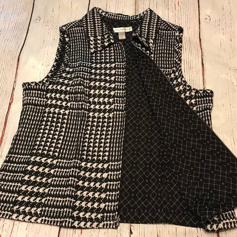 C&B Black and White Reversible Vest , size XL